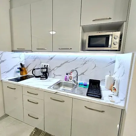 Apartment With Balcony 300m From